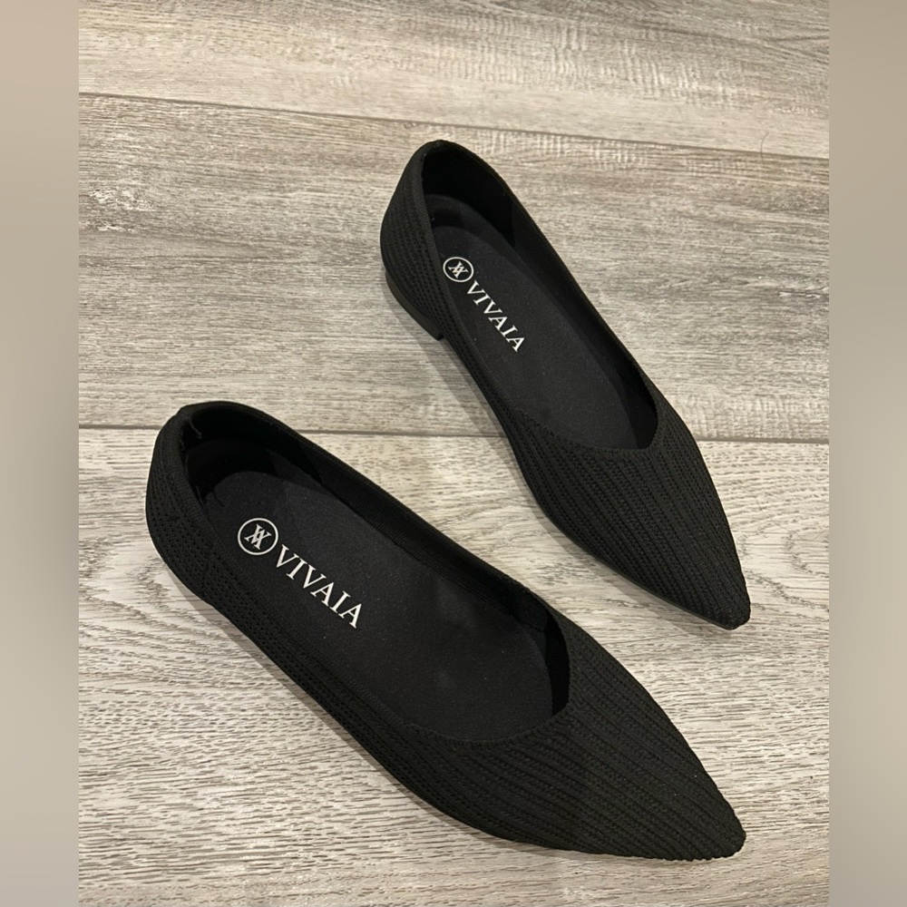 NEW Vivaia Pointed-Toe Black Flats.